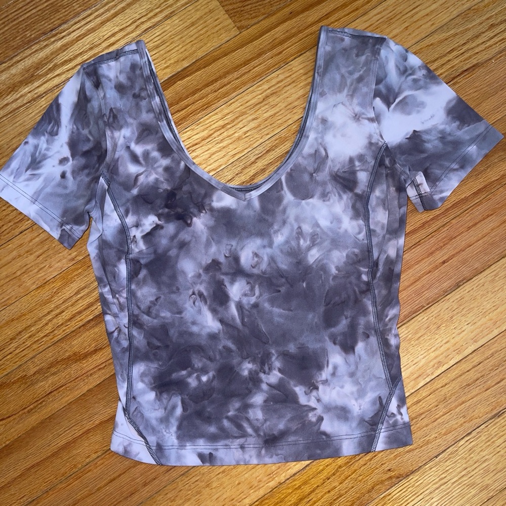 Lululemon cropped top